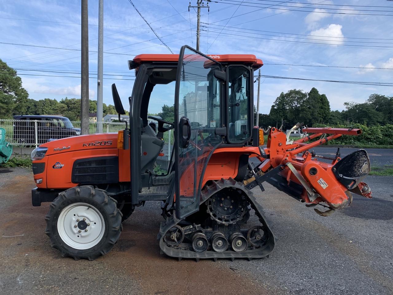 구보다 궤도트랙터 KB205