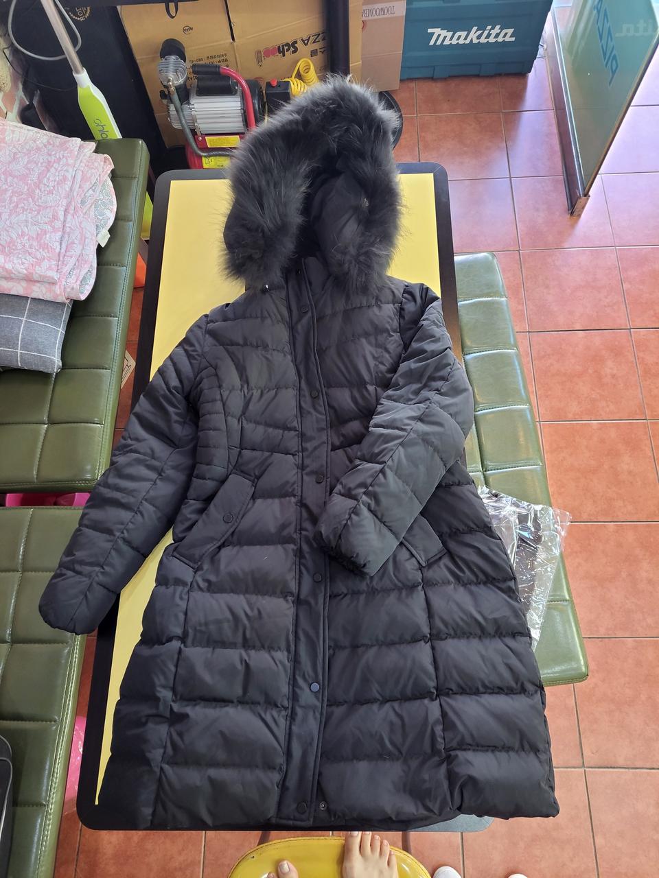 여성라쿤롱패딩