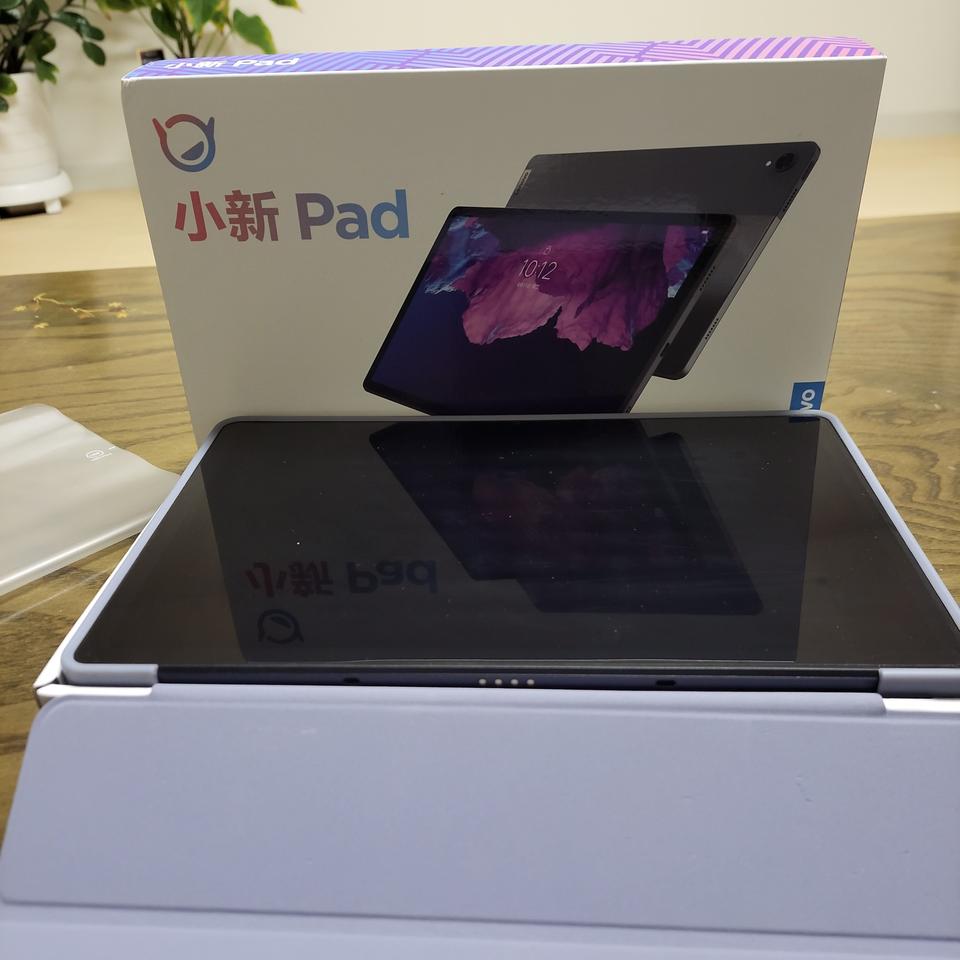 레노버 P11 6/128G + 64g메모리 추가 &접이식 케이스/박스포함