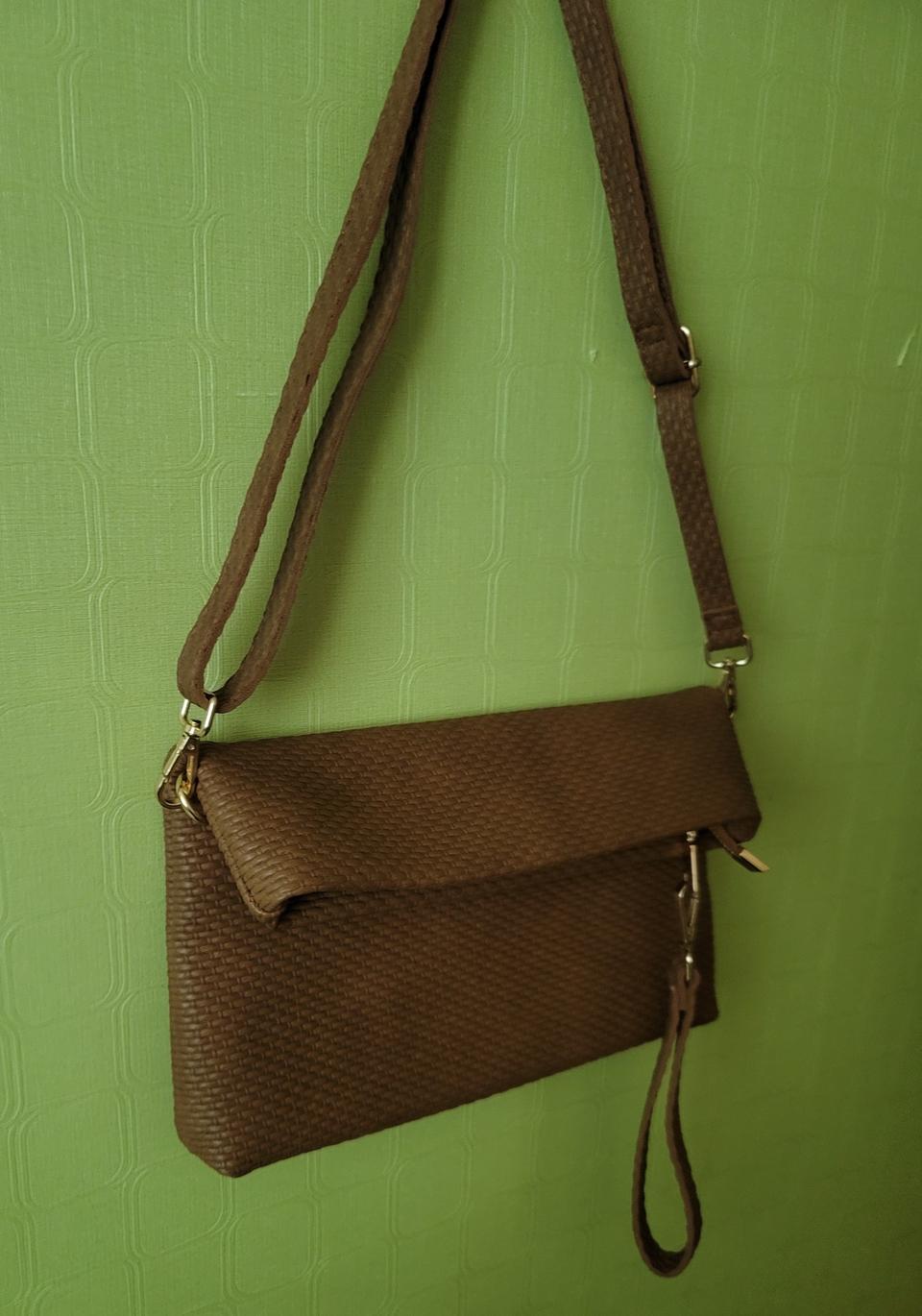 (패션)접이식진브라운가죽탈부착숄더,클러치백(미사용,더스트백동봉)