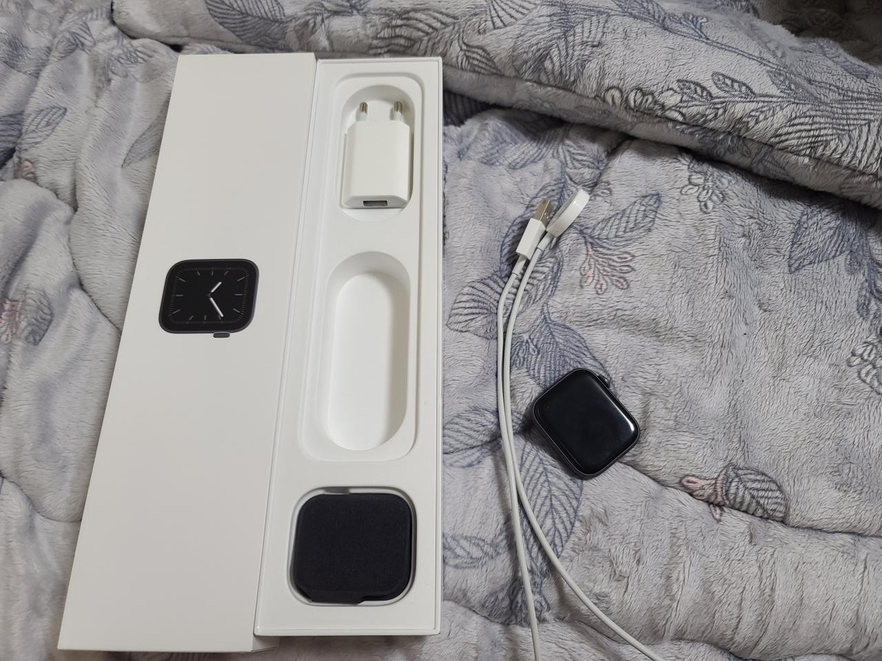 애플워치5 A급 44mm 풀박팔아요