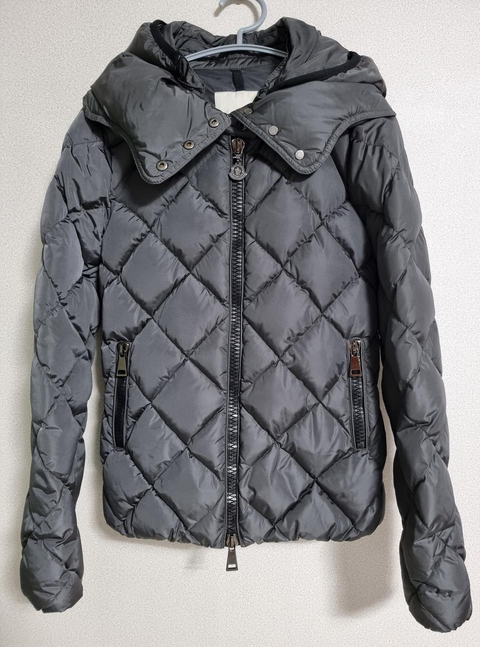 거의새것 정품 여성 몽클레어 구스다운 숏패딩