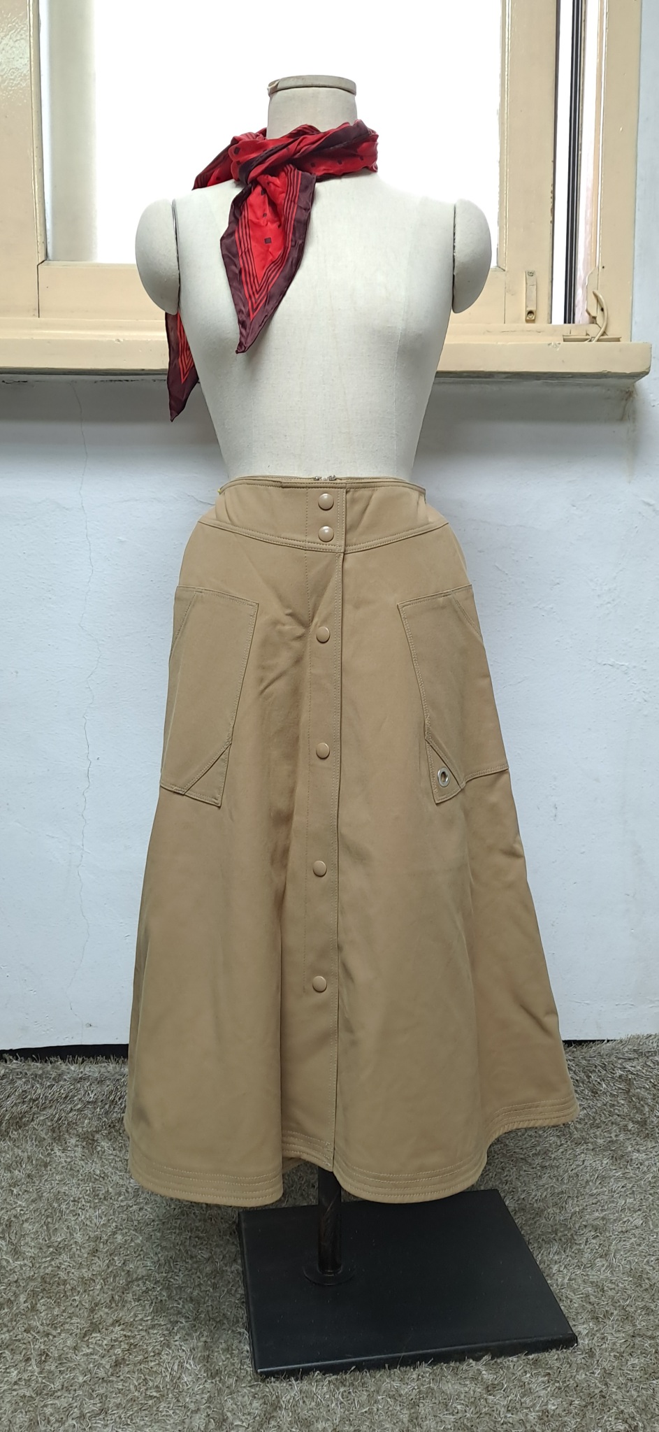 나이스클랍 스커트 m(55)