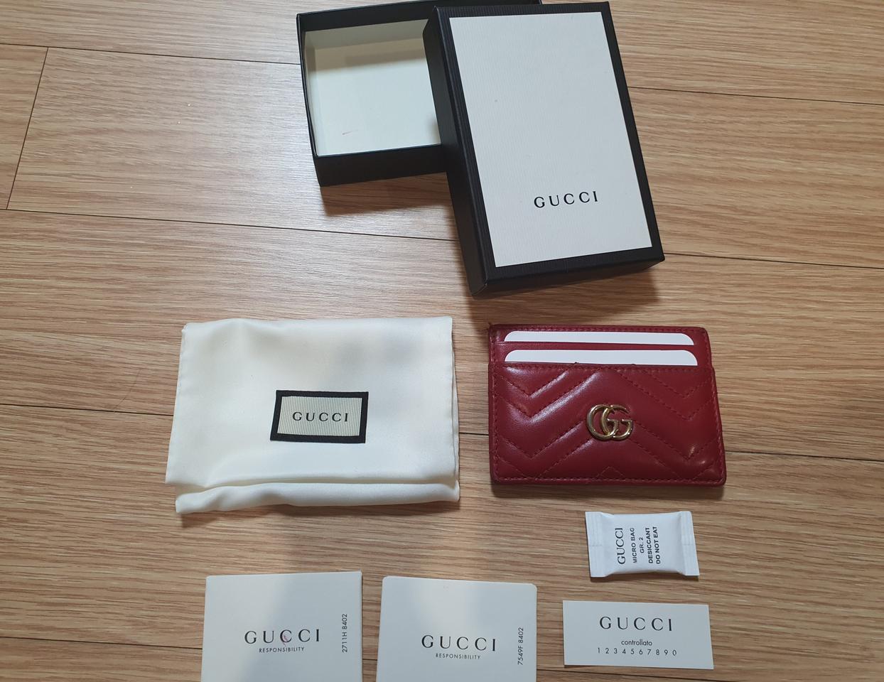 구찌 카드지갑 풀박스 싸게판매합니다(꿀매)