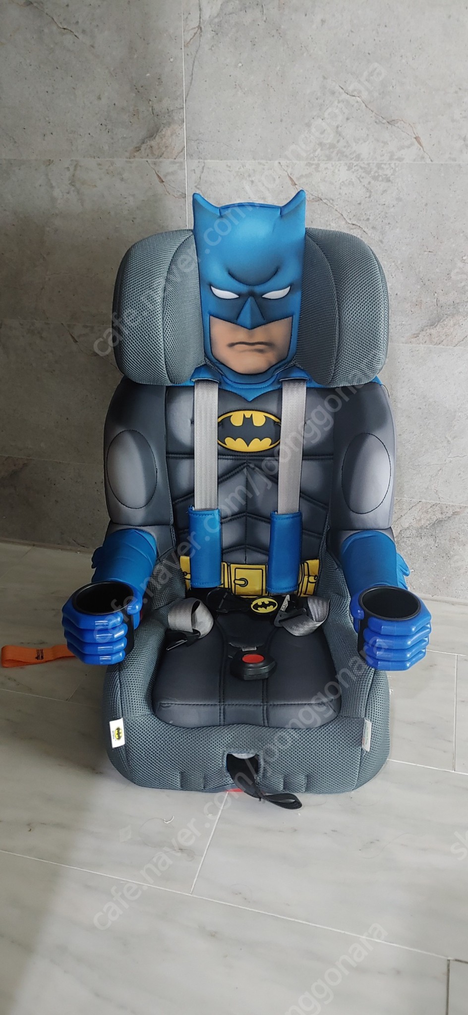 배트맨  카시트. 키즈앰브레이스