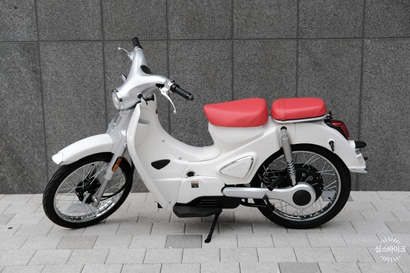 혼다 슈퍼커브 디자인 엘로이 이모션 전기 오토바이 싸게 팔아요! 전기 스