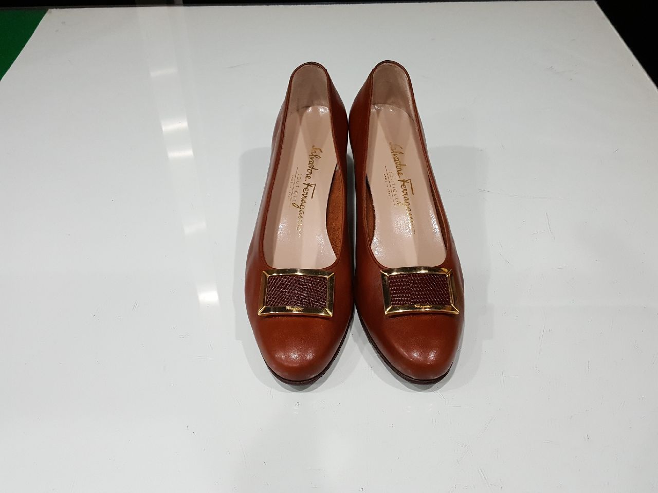 <정품> 페라가모 구두(51) 7c(240)