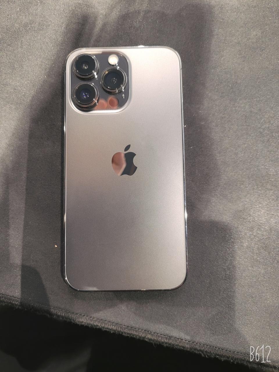 정상해지>아이폰13프로 128기가 그래파이트