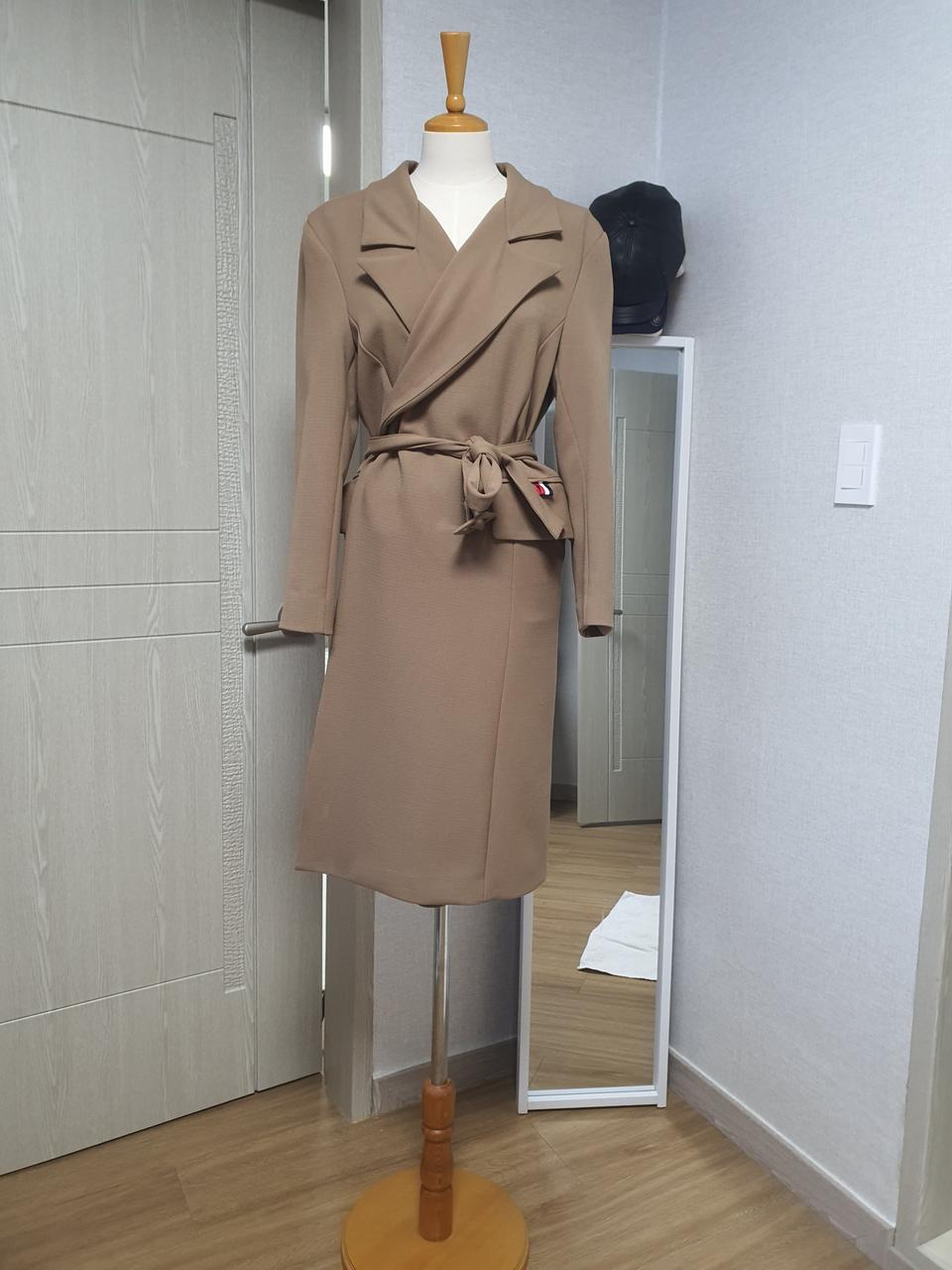 톰브라운 트렌치코트 새상품