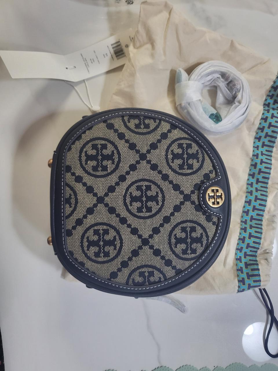 [새상품] 토리버치 모노그램 자가드 문