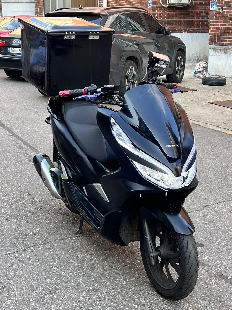 PCX / 20년식 배달셋팅완료 깔끔한차량 155만원 판매합니다