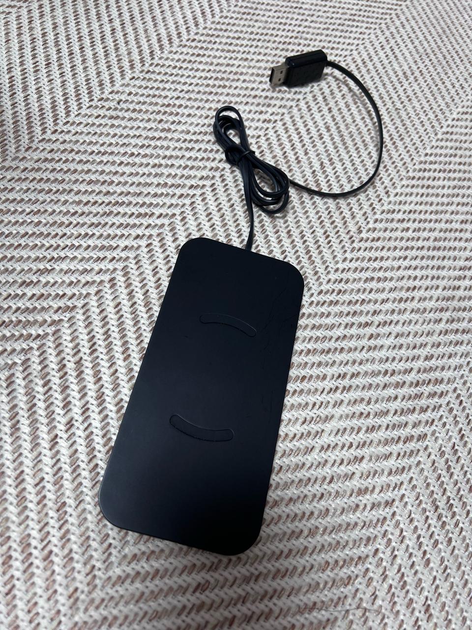 WISEFIT 울트라 슬림 무선충전패드 차량용