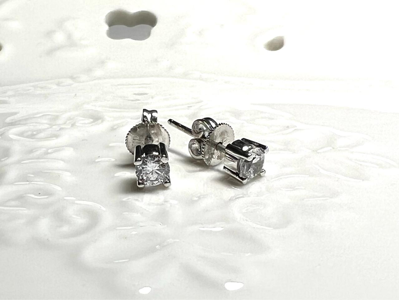 18k 깔끔 화이트 골드 금 귀걸이 (목걸이 팔찌 귀걸이)