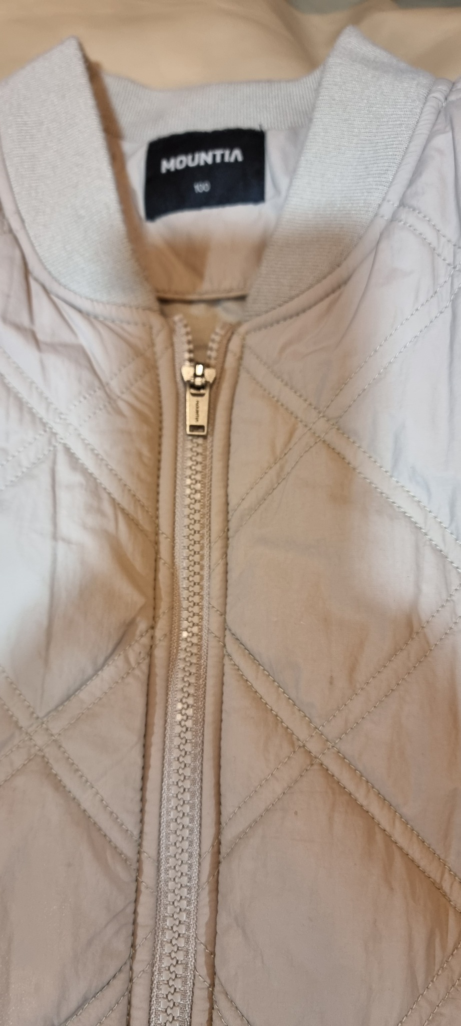마운티아 경량패딩