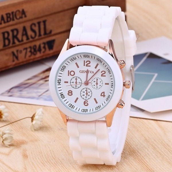 NEW 흰색 소형 패션 시계 watch 유치원 초등학생 인기 완벽 명품 숫자 선물 졸업