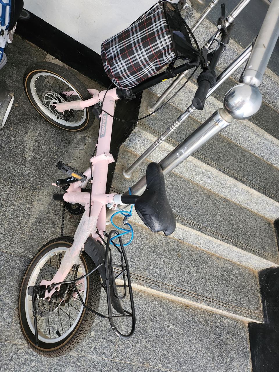 접이식 자전거 팝니다.