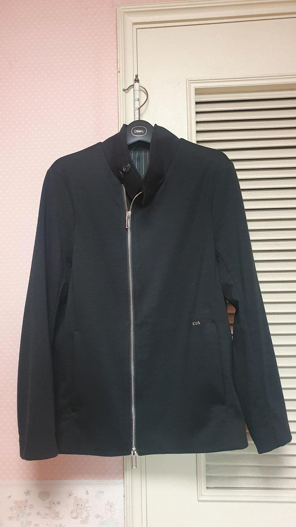 엠포리오아르마니 모 혼방점퍼