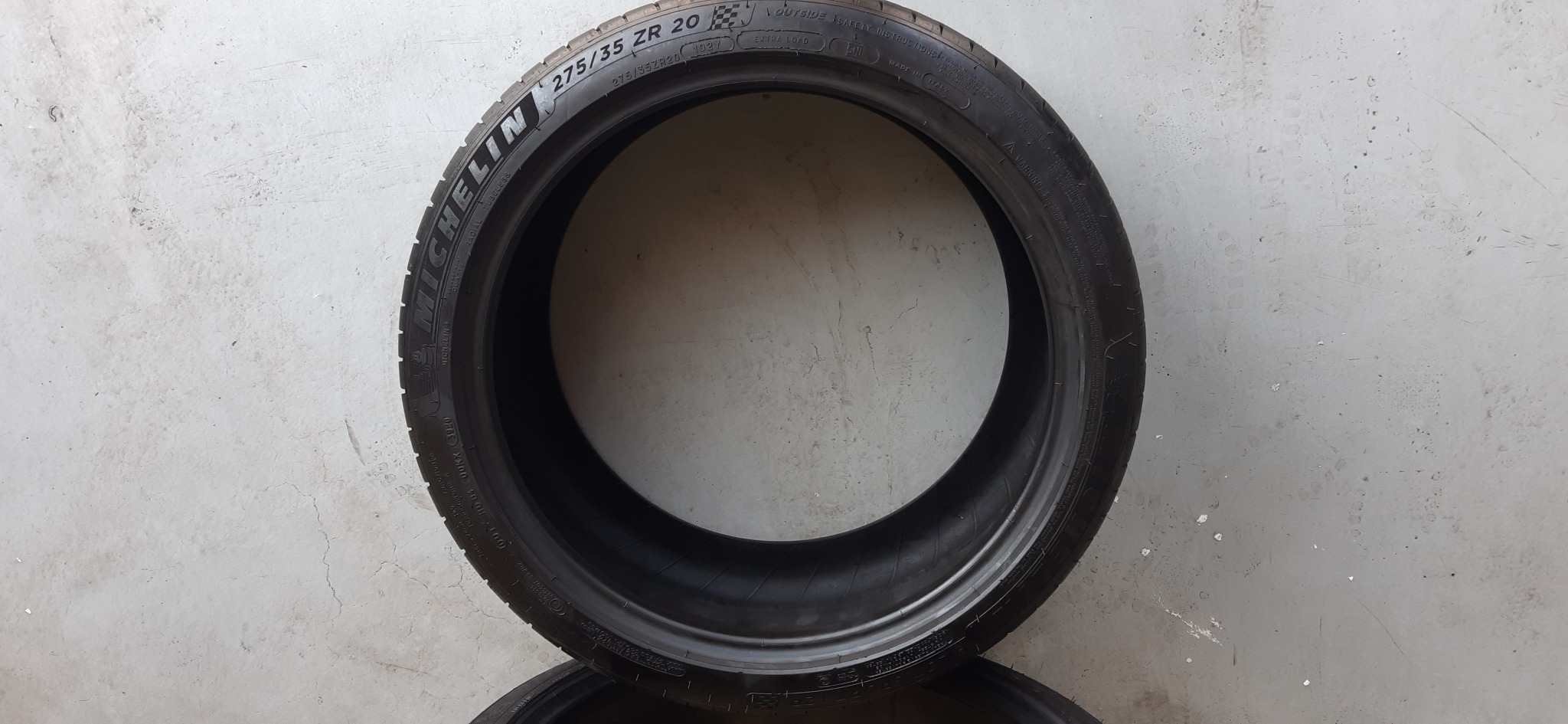 미쉐린 파일럿 스포츠4 275 35 20 ZP 런플럿 두짝가격24만