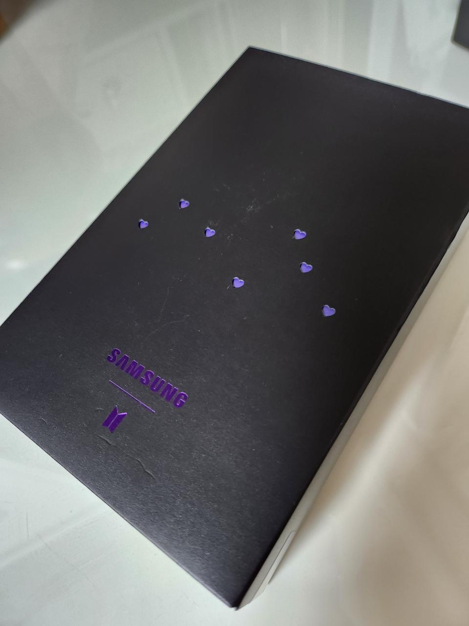 갤럭시 버즈 방탄 BTS에디션 팝니다!