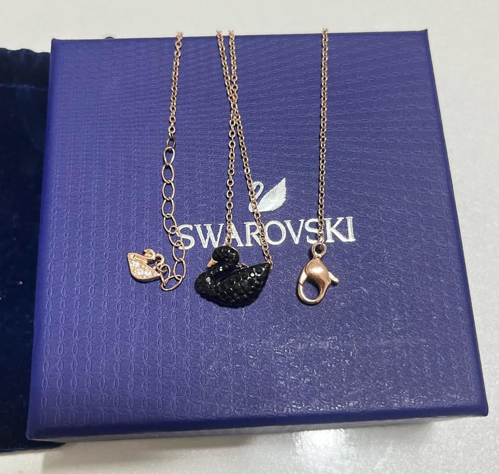 스와로브스키 블랙스완 로즈골드 목걸이