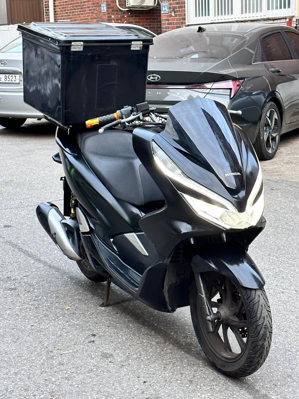 PCX / 19년식 배달풀셋팅 깔끔한차량 150만원 저렴하게 판매합니다