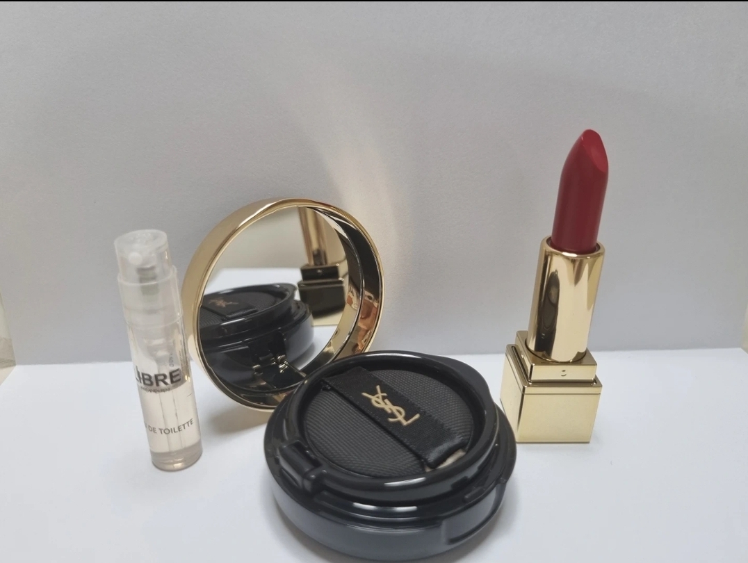 입생로랑 미니쿠션(+덤)