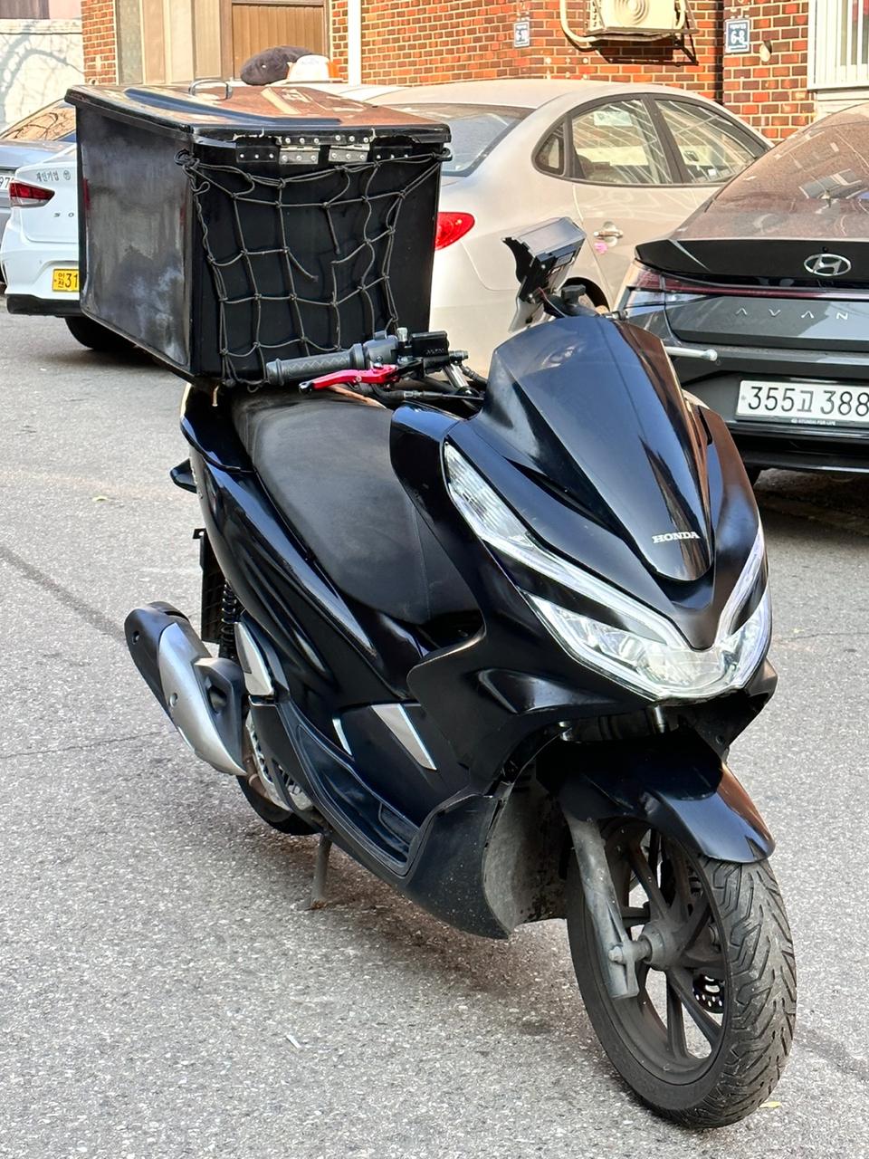 PCX / 19년식 배달셋팅완료 깔끔한차량 100만원 저렴하게 판매합니다