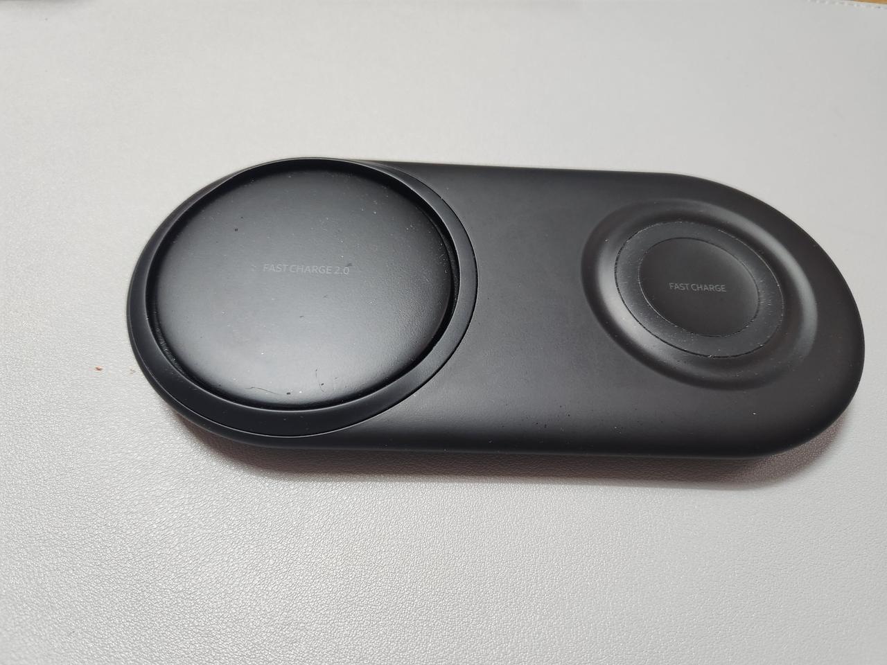 삼성정품) 무선충전기 듀오 팝니다.
