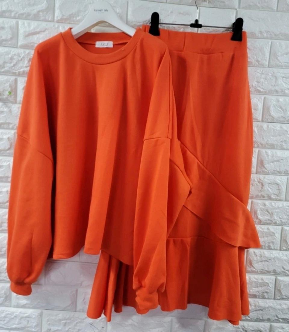 새상품  스커트 투피스