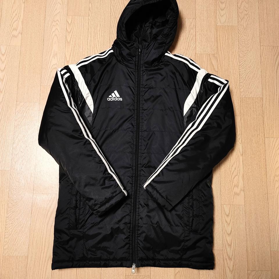 아디다스 스타디움 자켓 100사이즈 판매합니다.