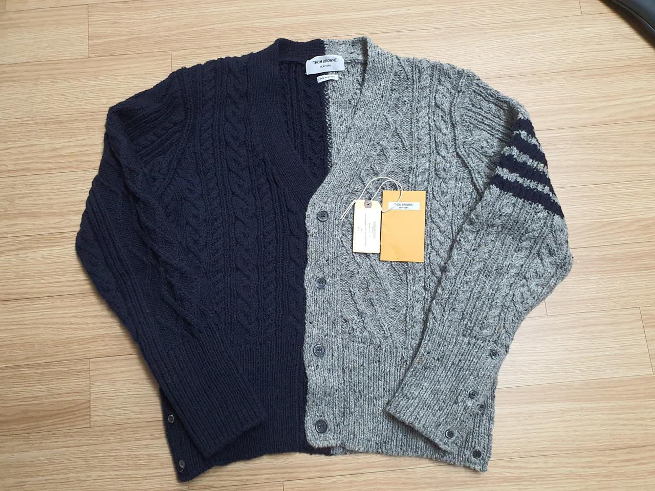 [22FW][새상품급] 톰브라운 가디건 싸게판매합니다