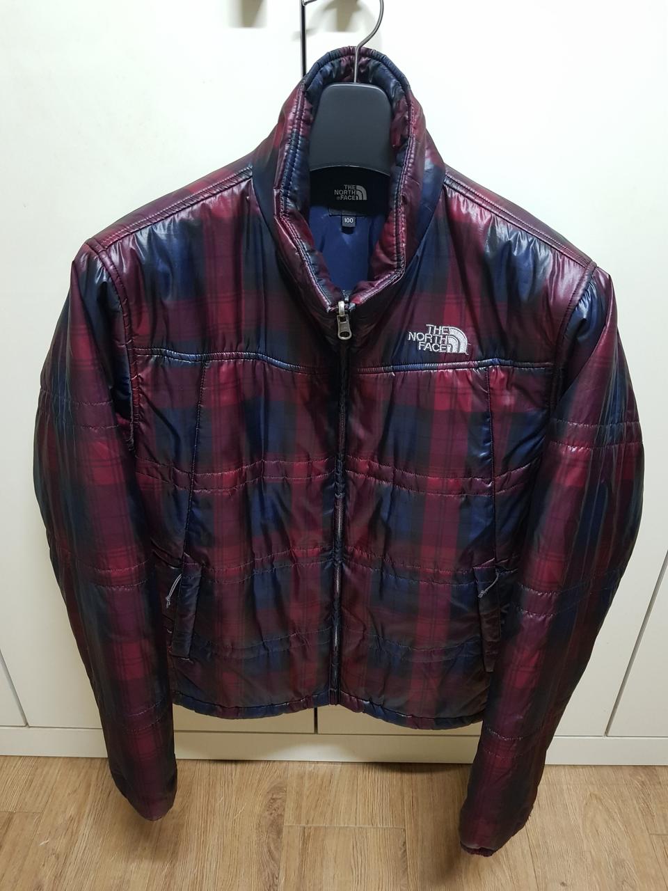 노스페이스 체크 경량패딩 100