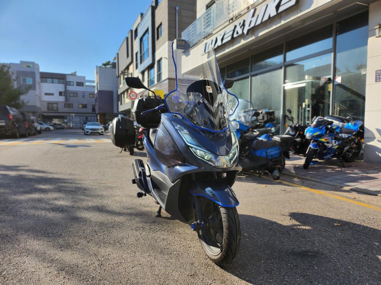 혼다 PCX125 22년 2천KM 풀튜닝 판매