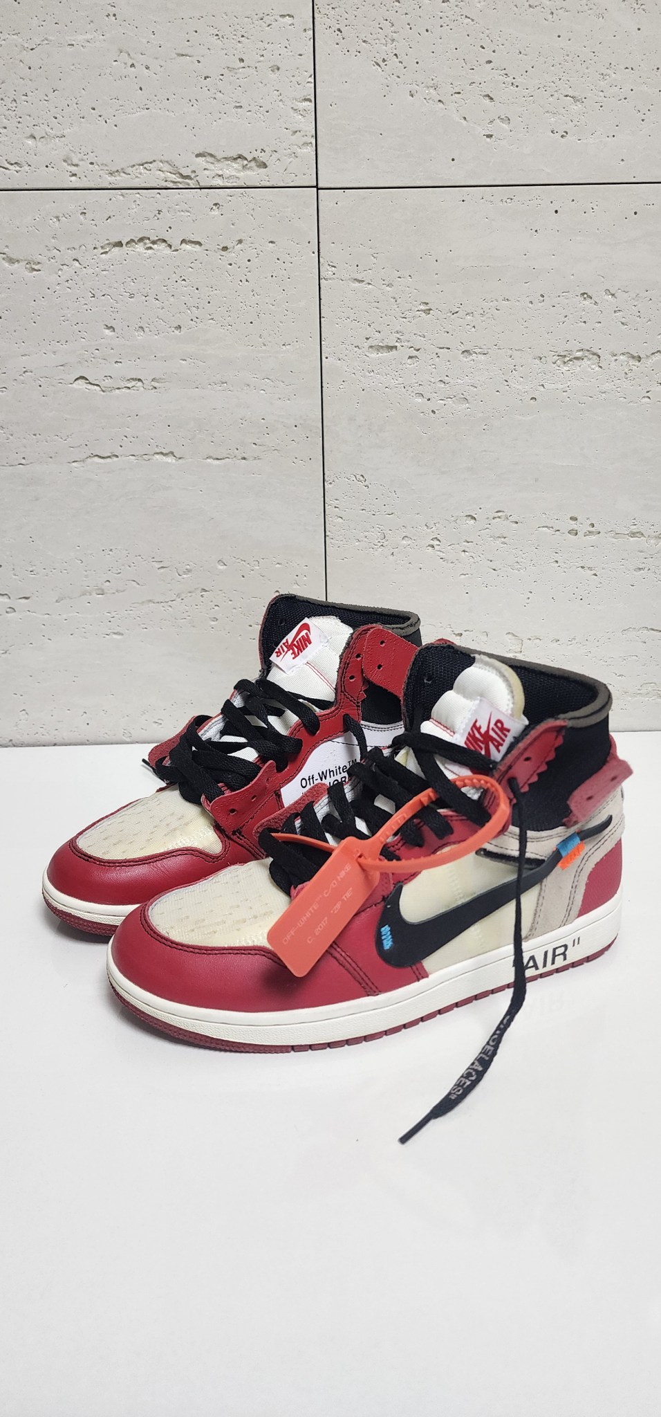 255>조던1하이 X 오프화이트 시카고