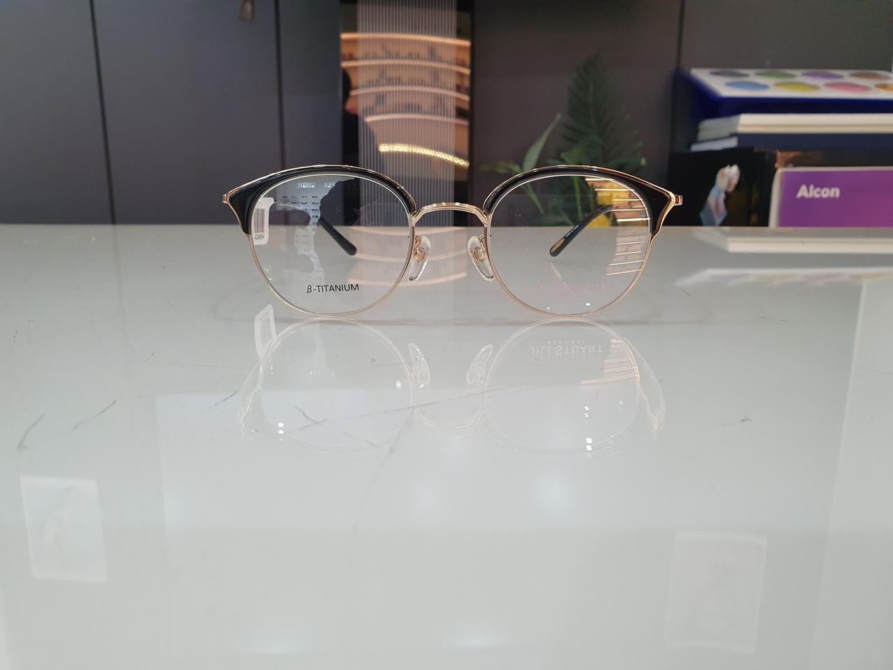 질스튜어트 안경테