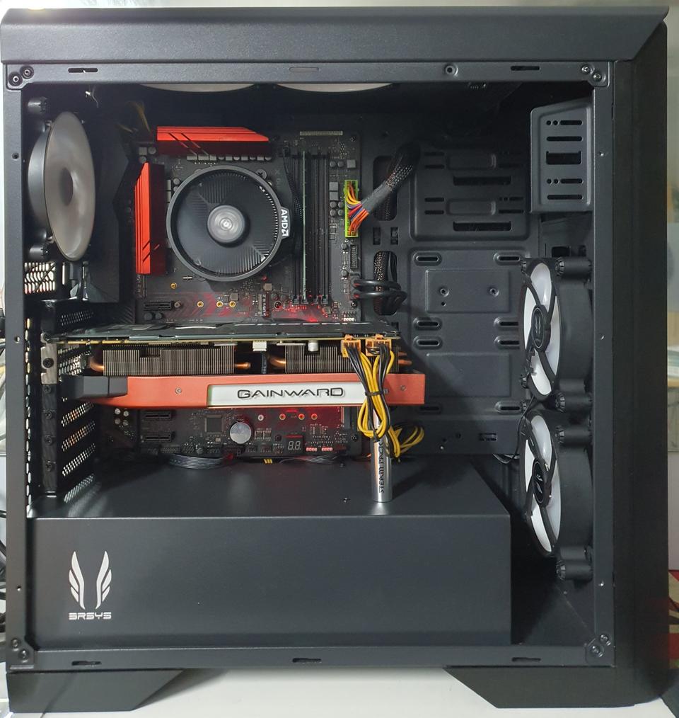 라이젠2700X 램16G GTX1080 SSD240G HDD1T 본체55