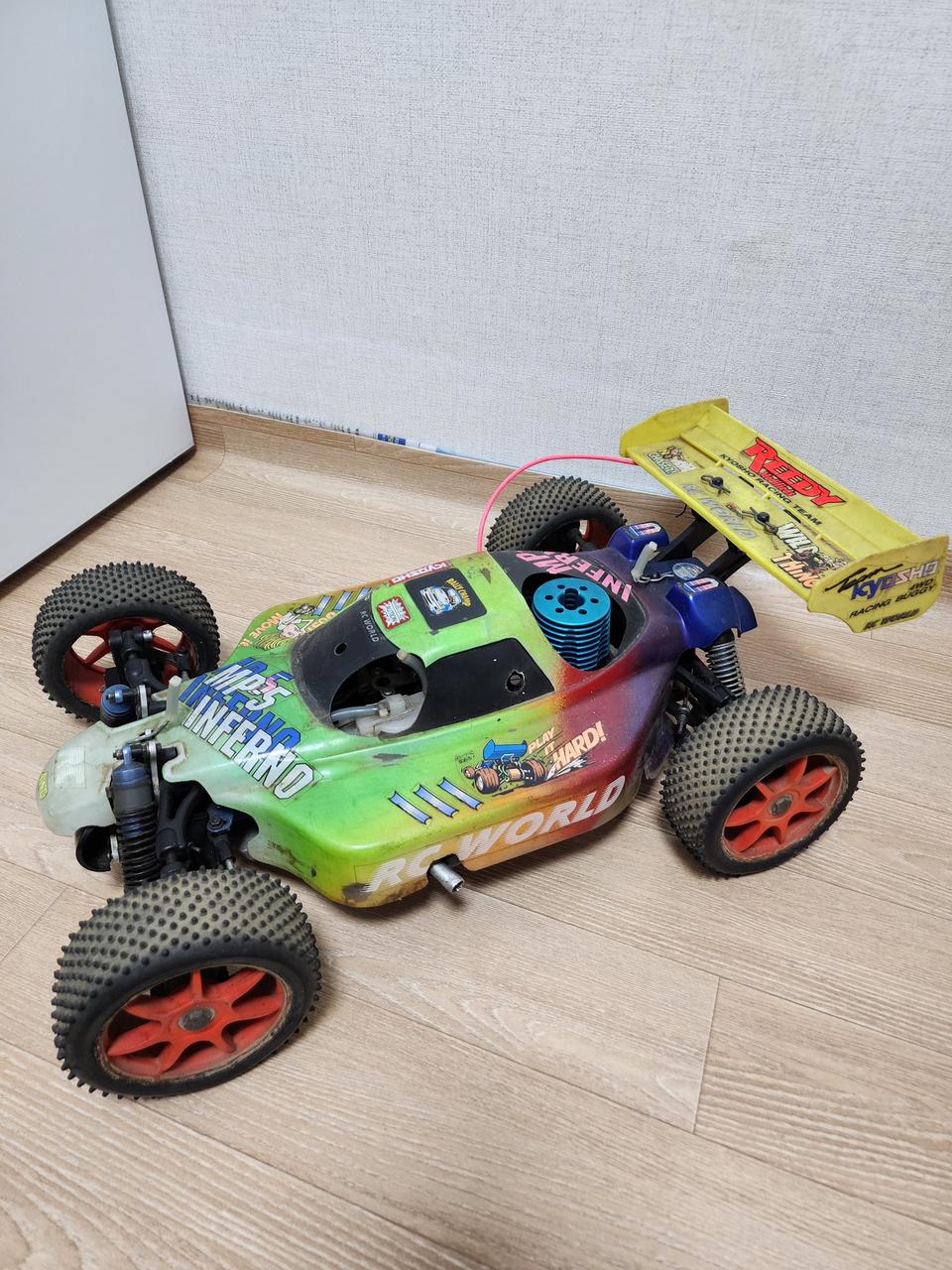 RC카 교쇼 인페르노MP5 21급 1/8 엔진카팝니다