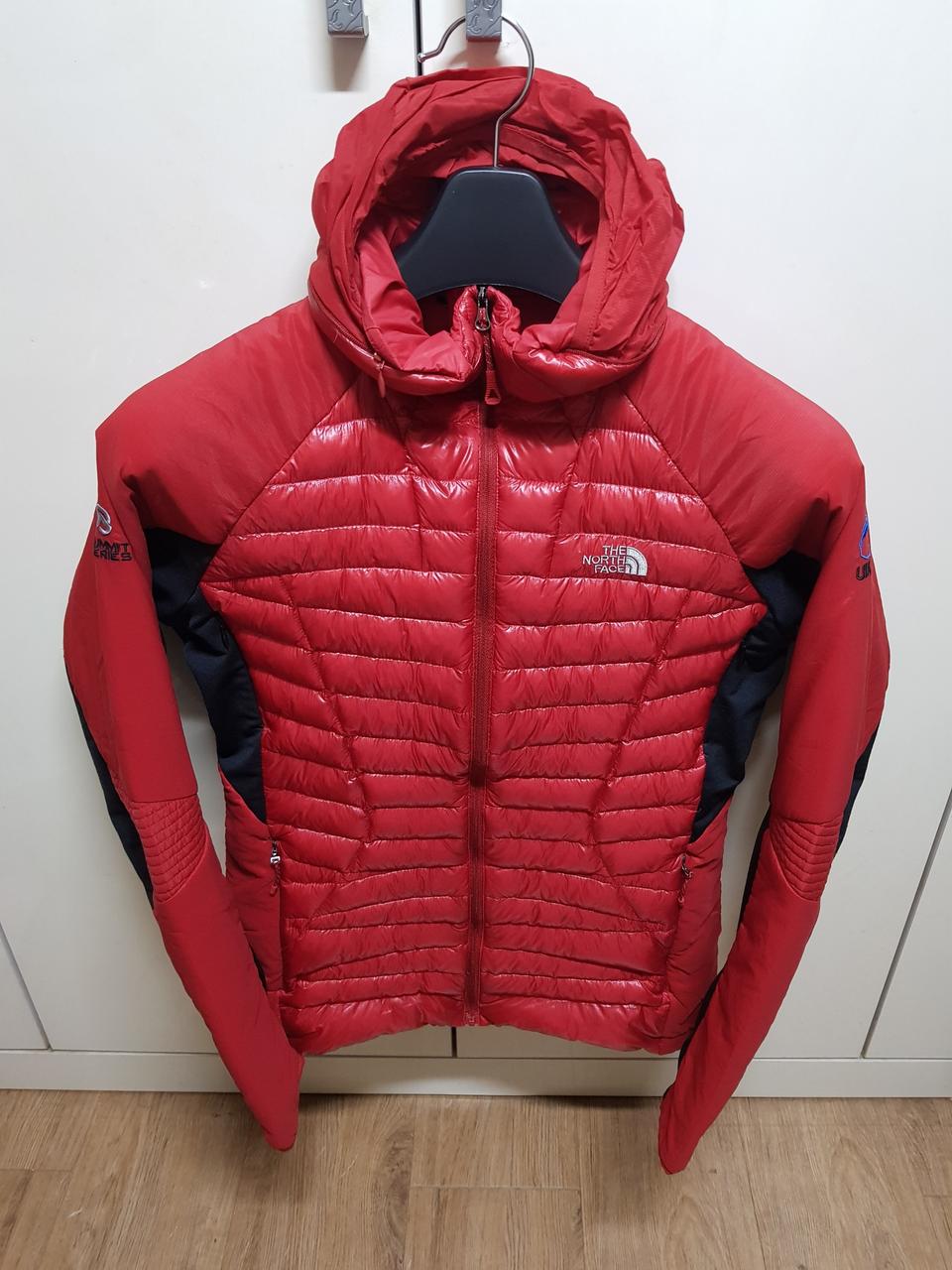 노스페이스 써밋 UIAA 벤틸 하이넥 초경량구스다운 여성 100 슬림핏