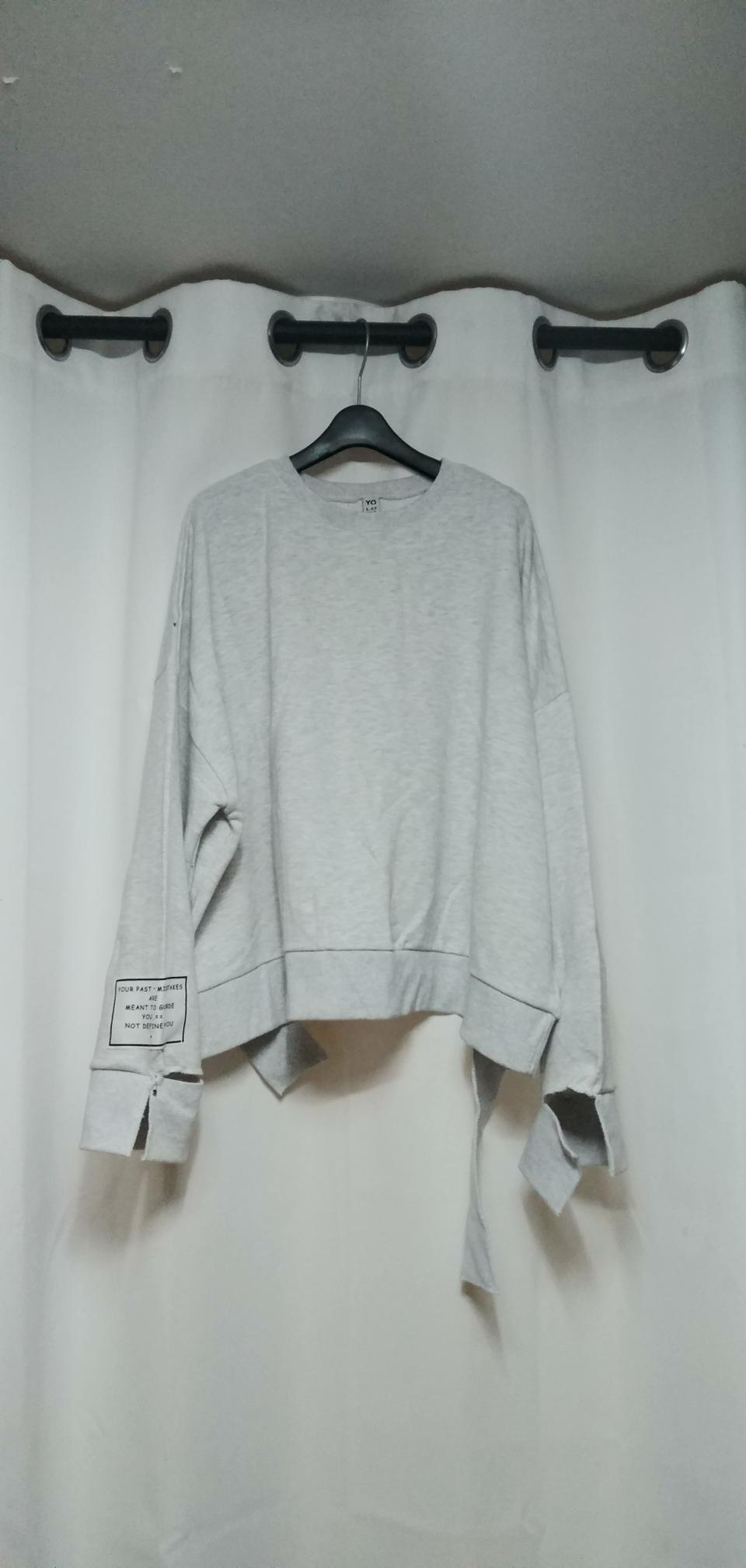 오버핏 트임맨투맨