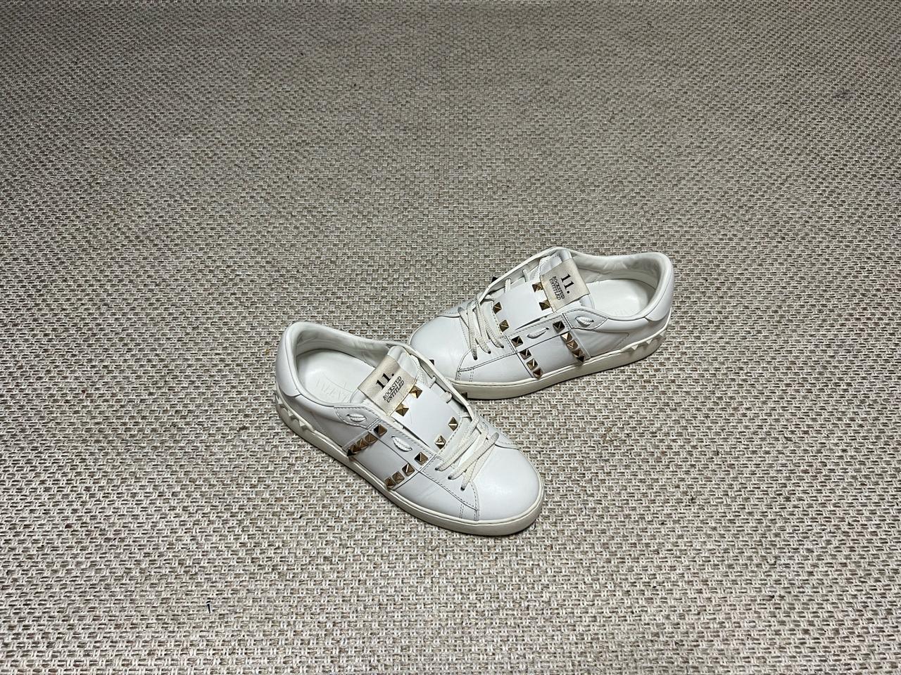 발렌티노 락스터드 36