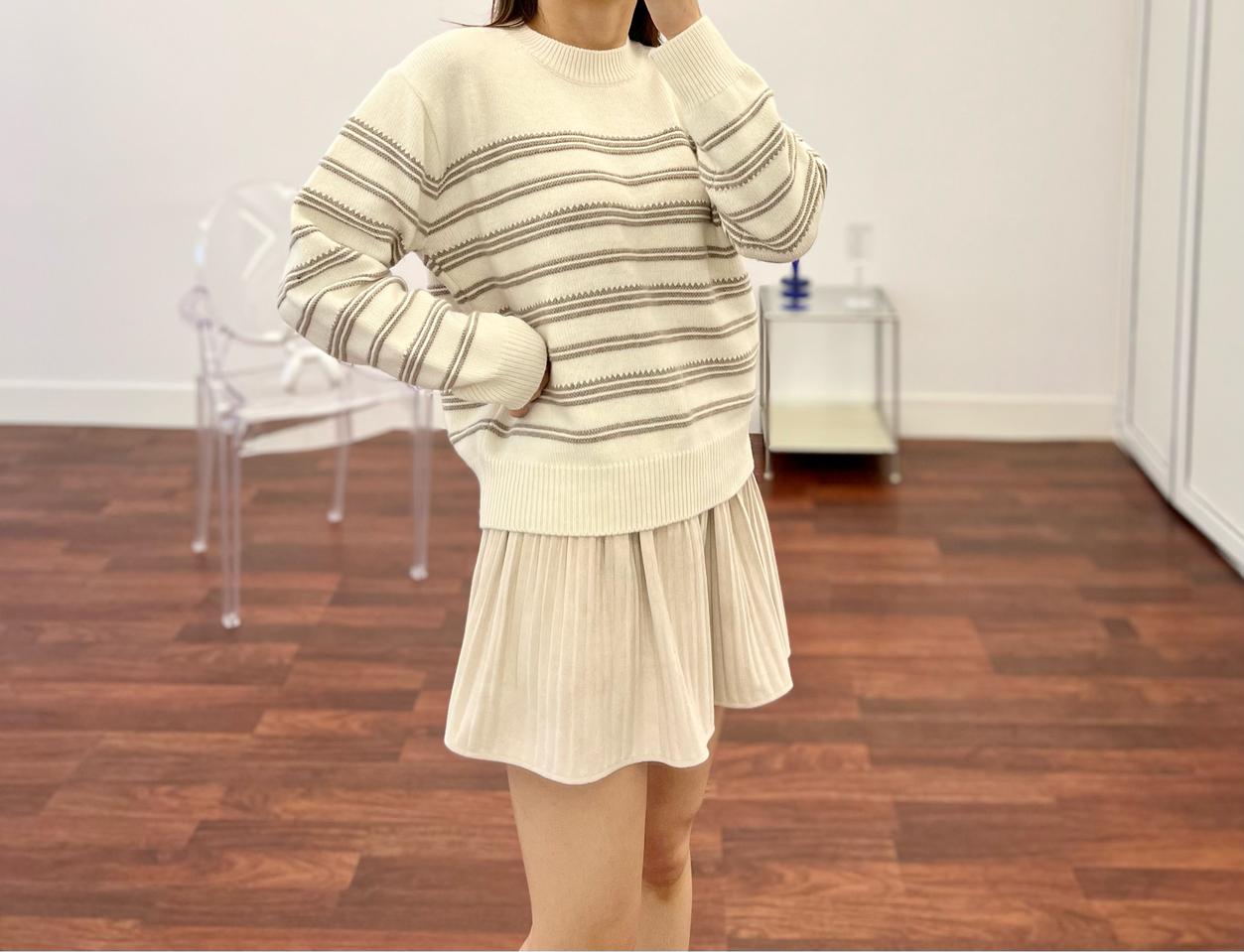 # 라운드넥 단가라 니트 루즈핏 스트라이프 울 긴팔