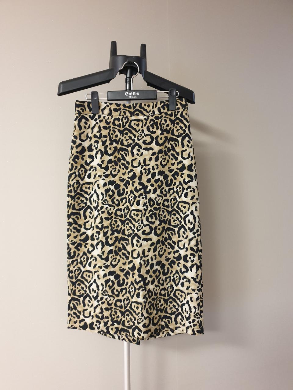 호피 무늬 치마