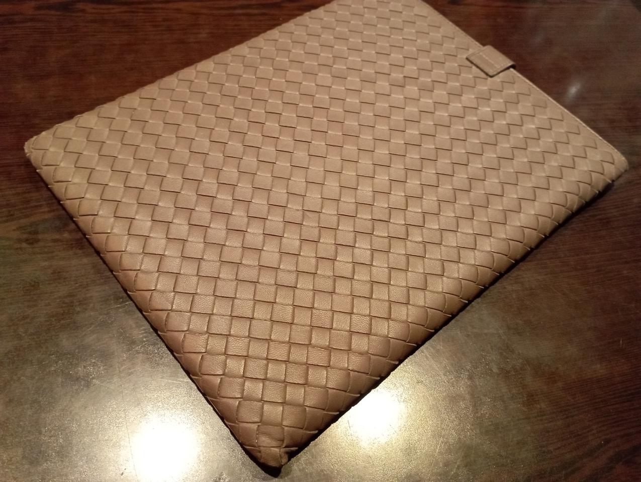 보테가베네타 클러치