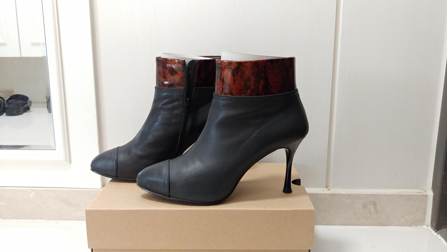 가격인하*화숙리 소가죽 앵클부츠 250판매합니다