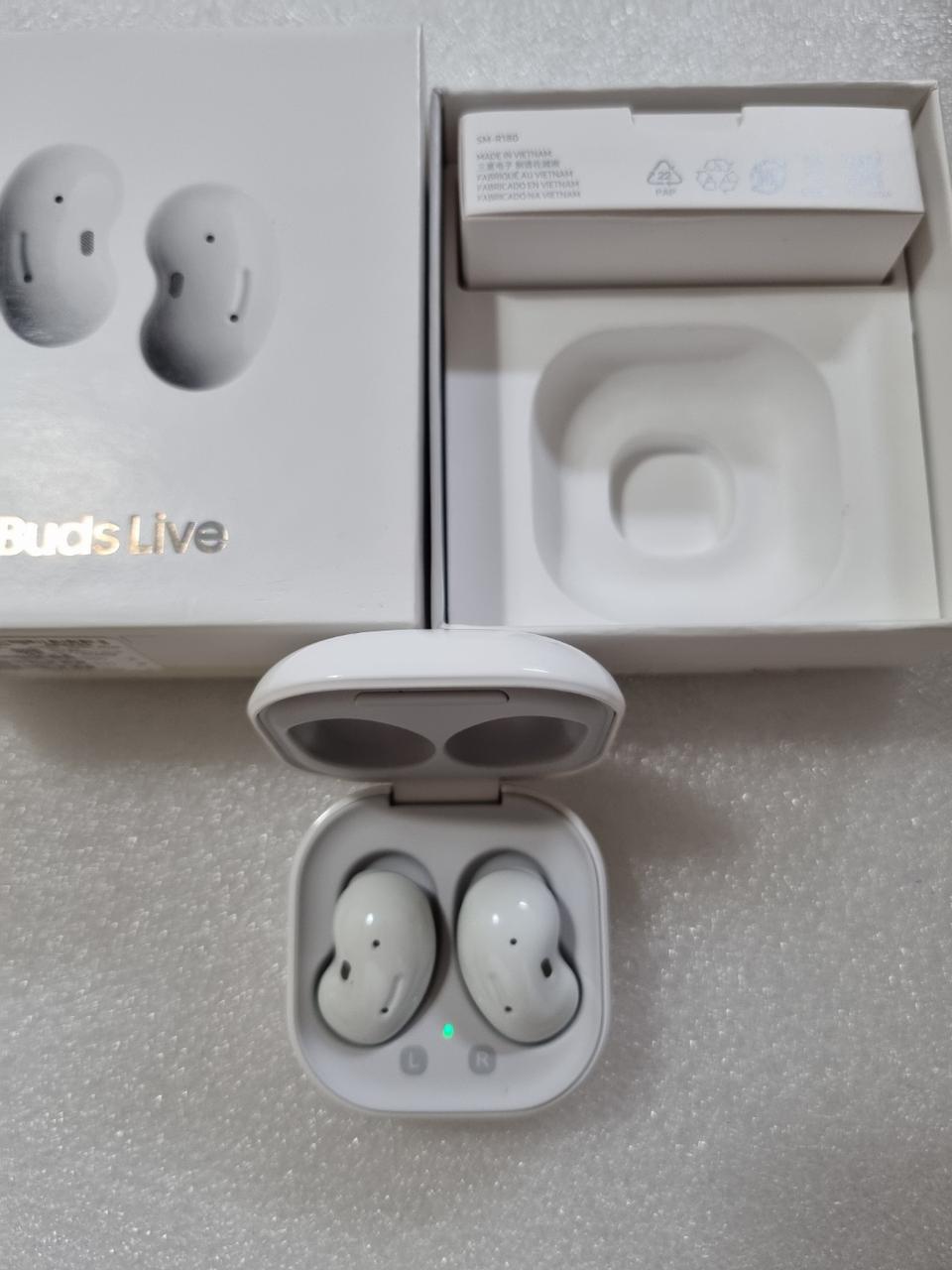삼성 갤럭시 버즈라이브 A급 판매합니다 블루투스 이어폰