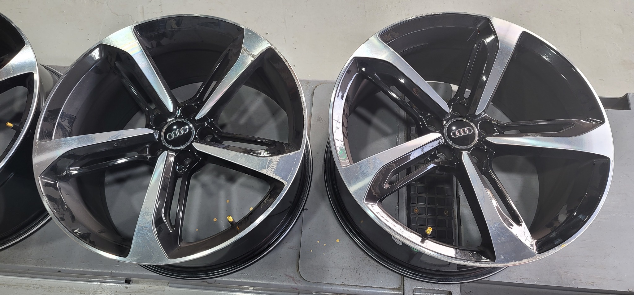 아우디 20인치 중고휠 팝니다