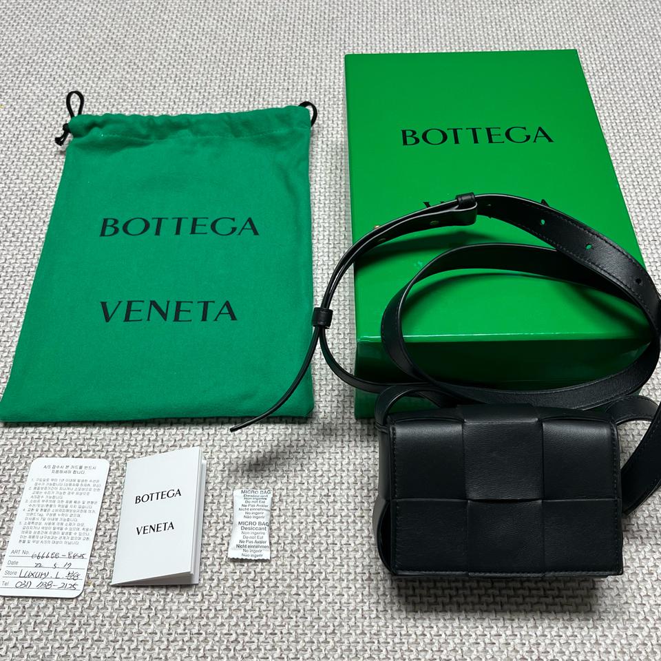 보테가베네타 미니 카세트백 (정품)