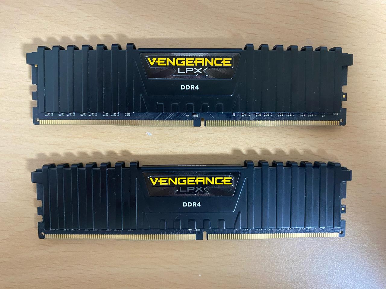 DDR4 커세어 벤젠스 8G 2장