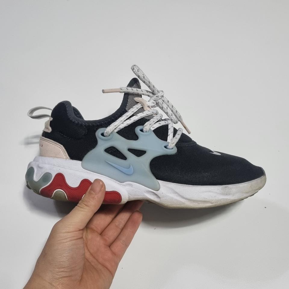 나이키 리액트 프레스토 235