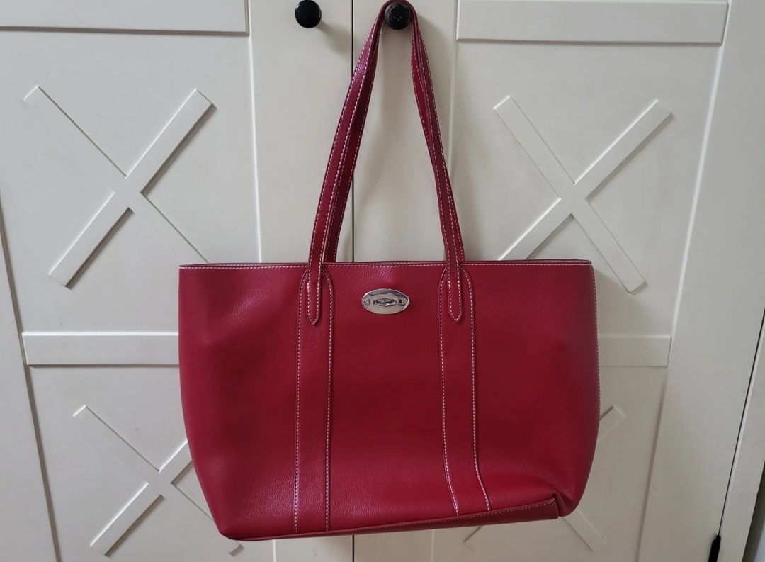 고급스러운 가죽쇼퍼백